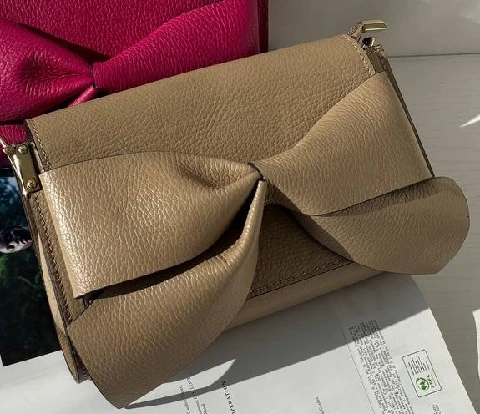taupe.jpg