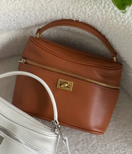 brown_cognac.webp