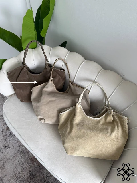 taupe.jpg