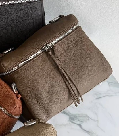 taupe.jpg