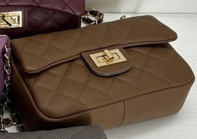 taupe.jpg