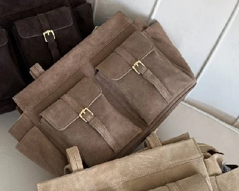 taupe.jpg