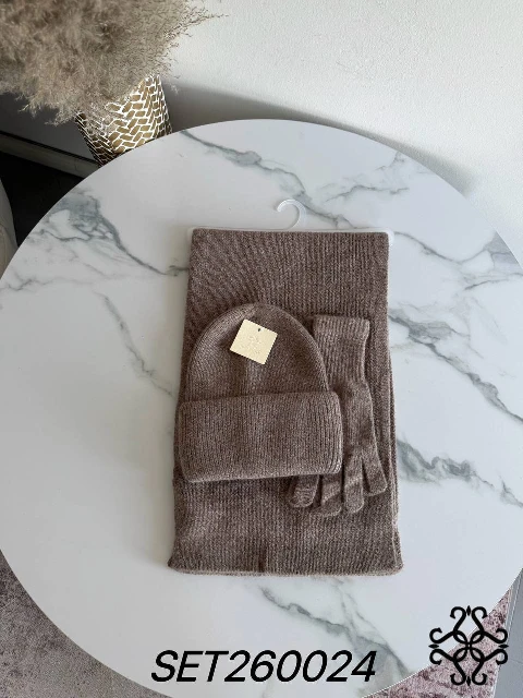 taupe.jpg