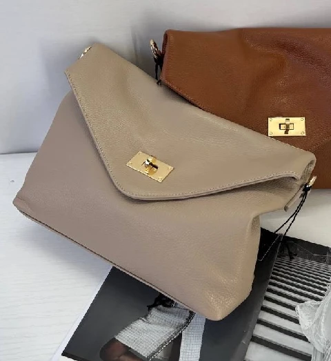 taupe.jpg