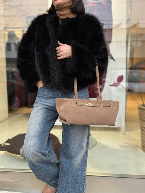 Leather shoulder bag 95610