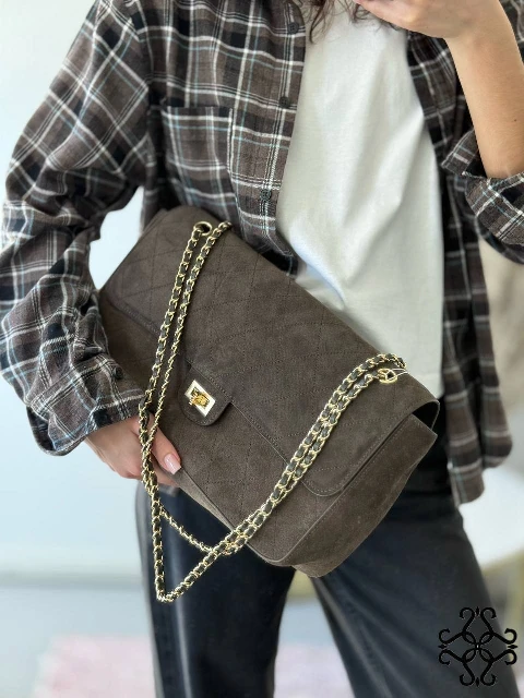 taupe.jpg