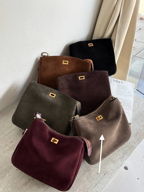 taupe.jpg