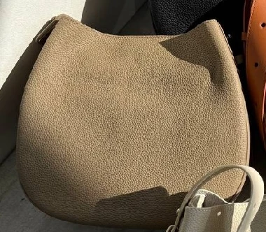 taupe.jpg
