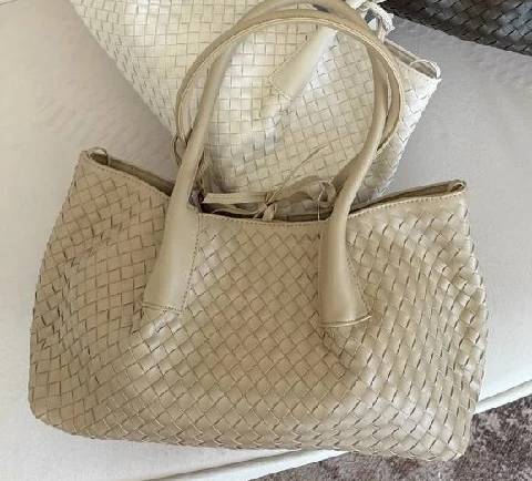 taupe.jpg