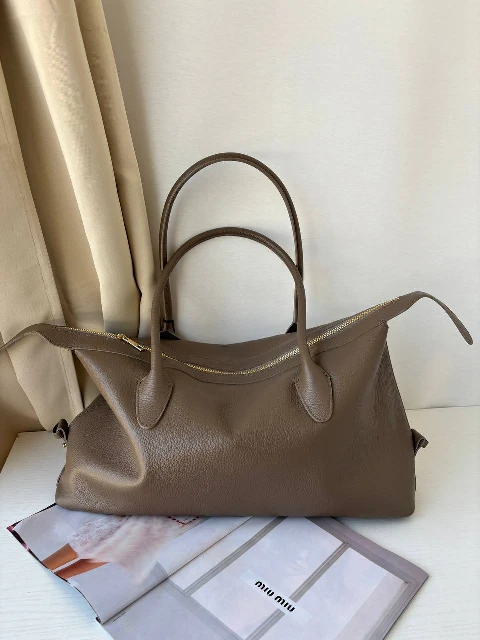 taupe.jpg