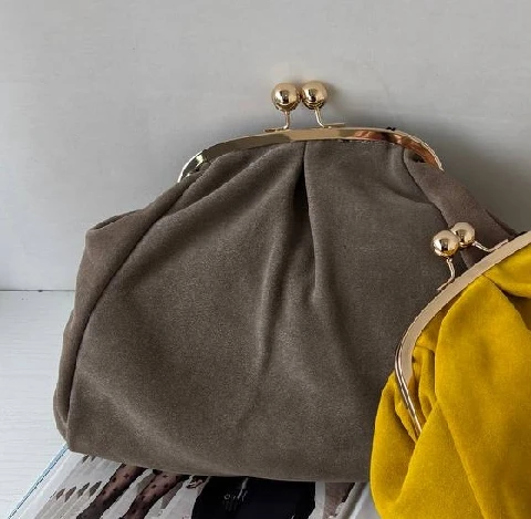 taupe.jpg