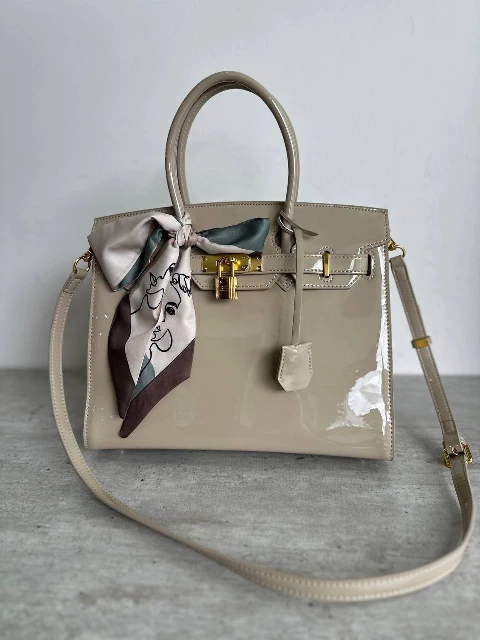taupe.jpg