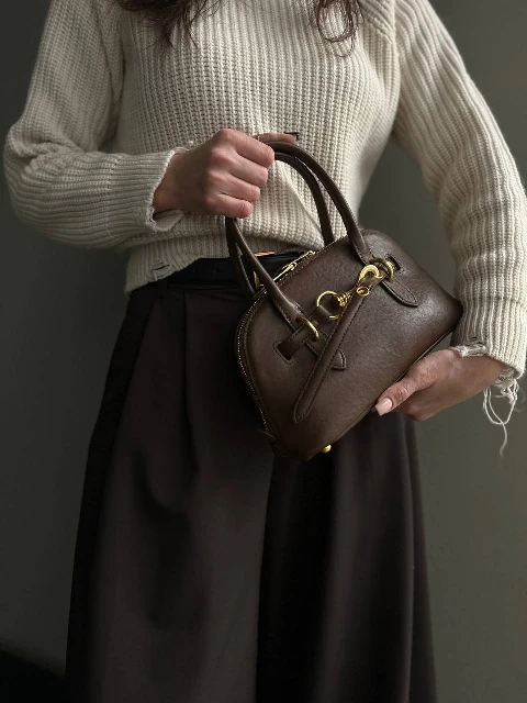 brown_cognac.webp