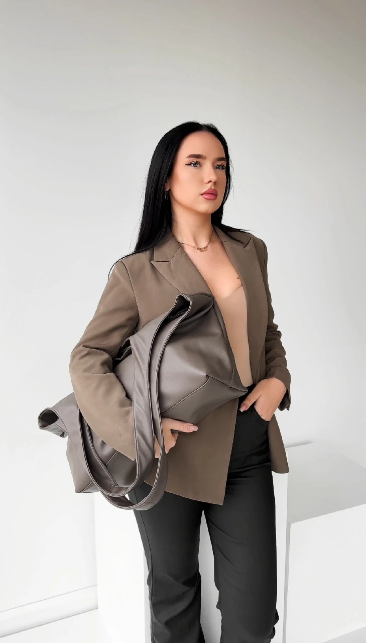 taupe.jpg