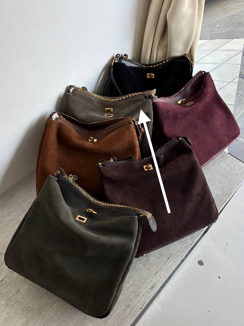 taupe.jpg