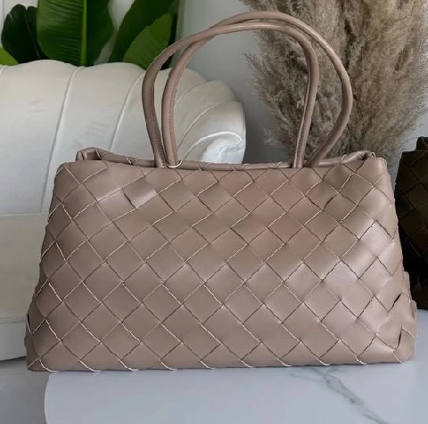 taupe.jpg