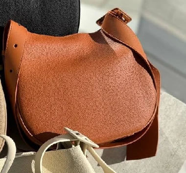 brown_cognac.webp
