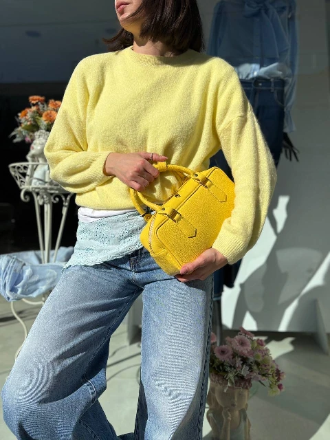 yellow.webp