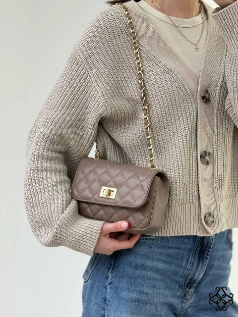 taupe.jpg