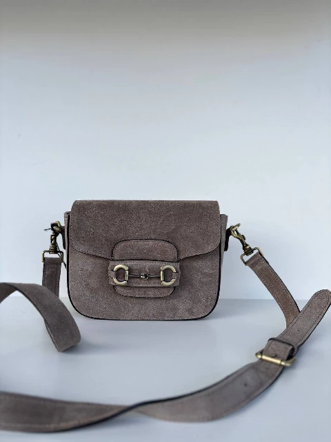 taupe.jpg