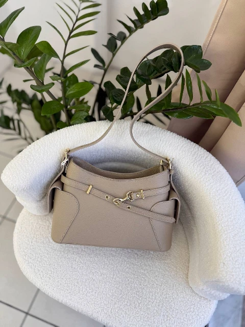 taupe.jpg