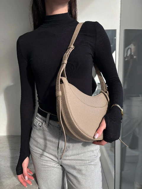 taupe.jpg