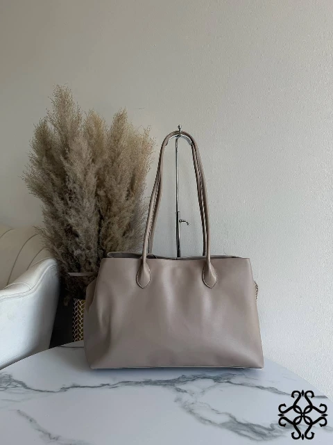 taupe.jpg