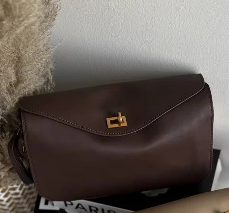 brown_cognac.webp
