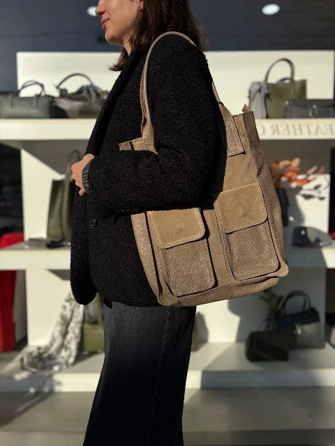 taupe.jpg