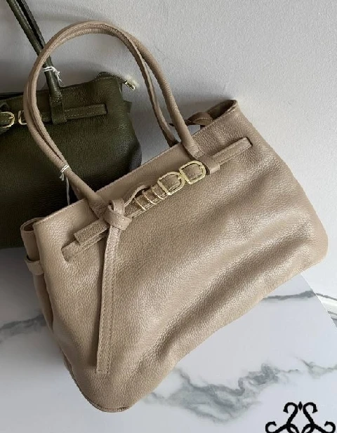 taupe.jpg